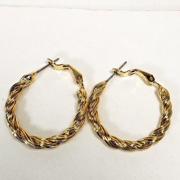 Elegant Gold Tone Twisted Wire Hoop Earrings – Chic Lightweight Fashion Jewelry - Picture 5 of 9